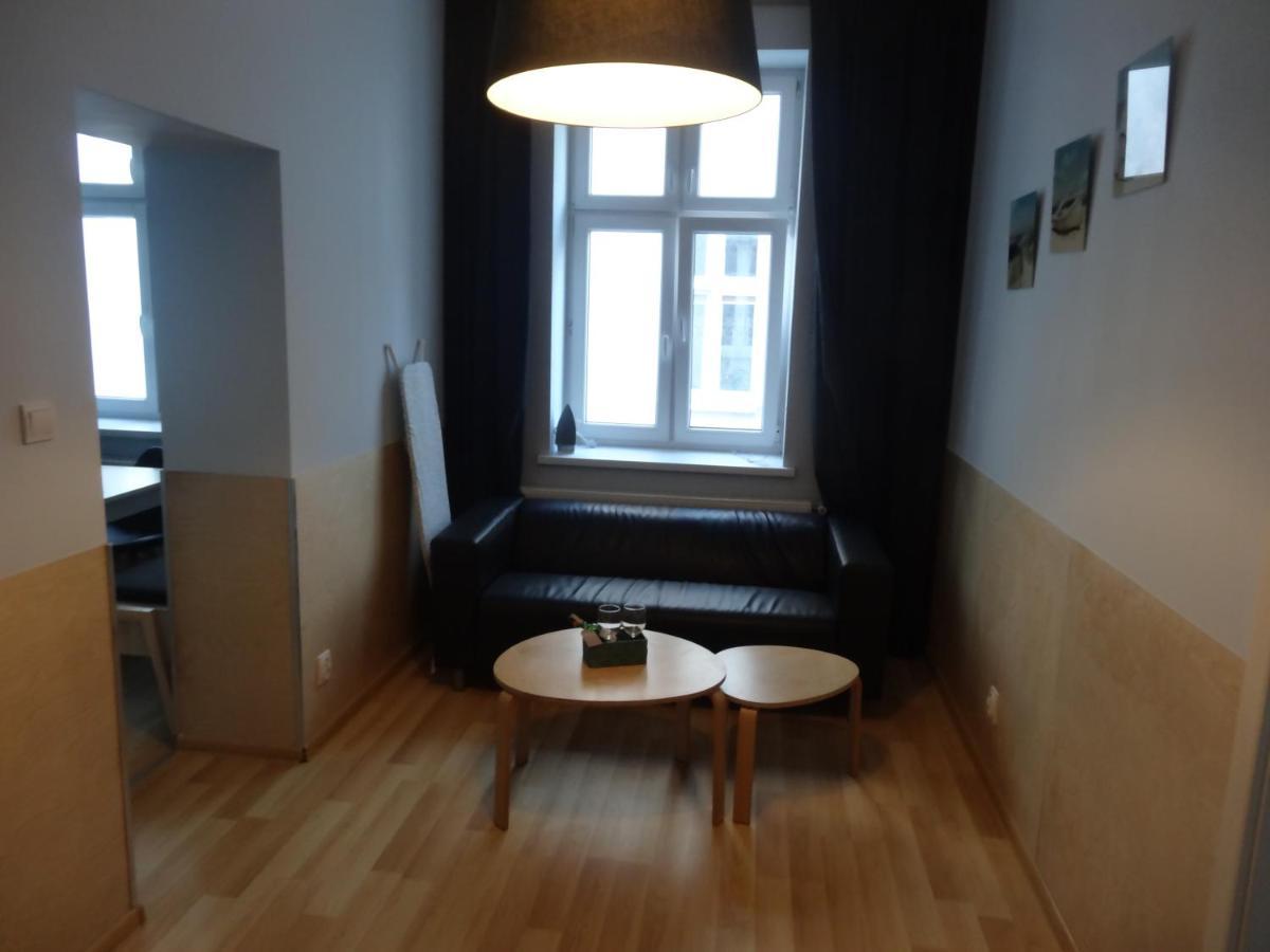 One More Night Apartment, Poznan Old Town Экстерьер фото